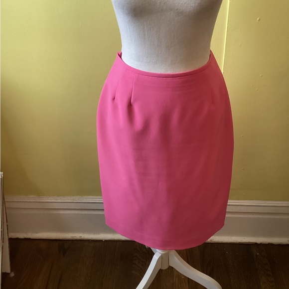 Kasper Pretty Pink 2 Piece Suit Size 8P - Picture 8 of 16